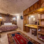 Vasil Cave * 우치사르