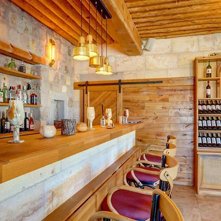 Hotel Vasil Cave