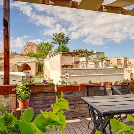 Vasil Cave Hotel *