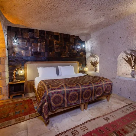 Vasil Cave * Uchisar