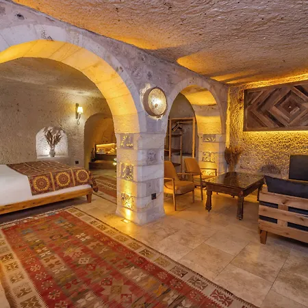 Vasil Cave Uchisar